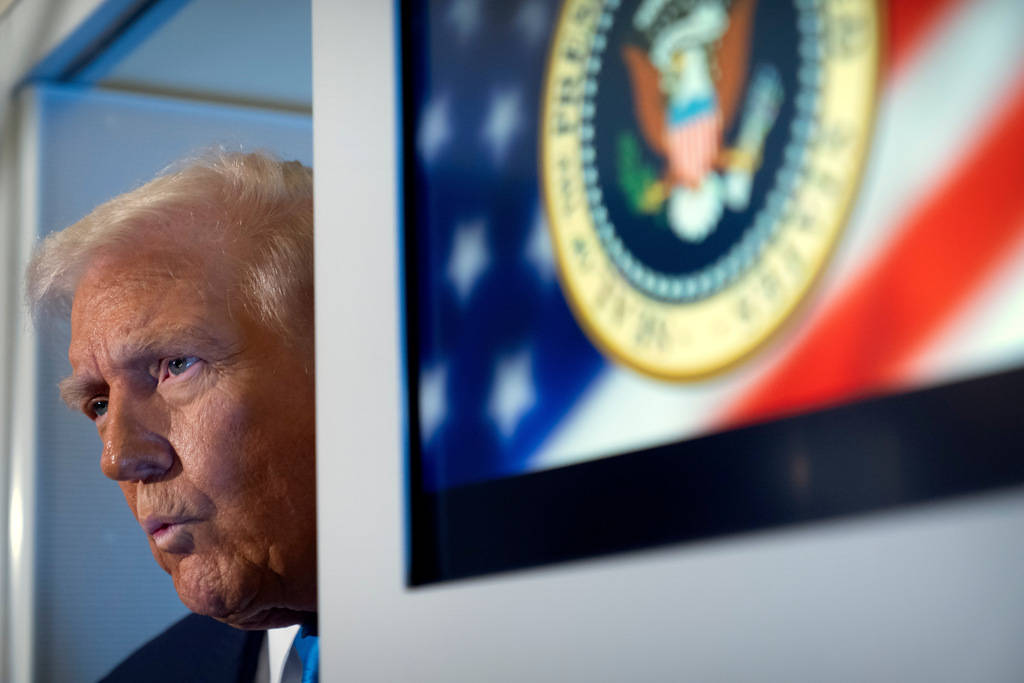 皇冠信用登2代理
_金灿荣：特朗普给中国“戴高帽”皇冠信用登2代理
，我忍不住想夸他一句