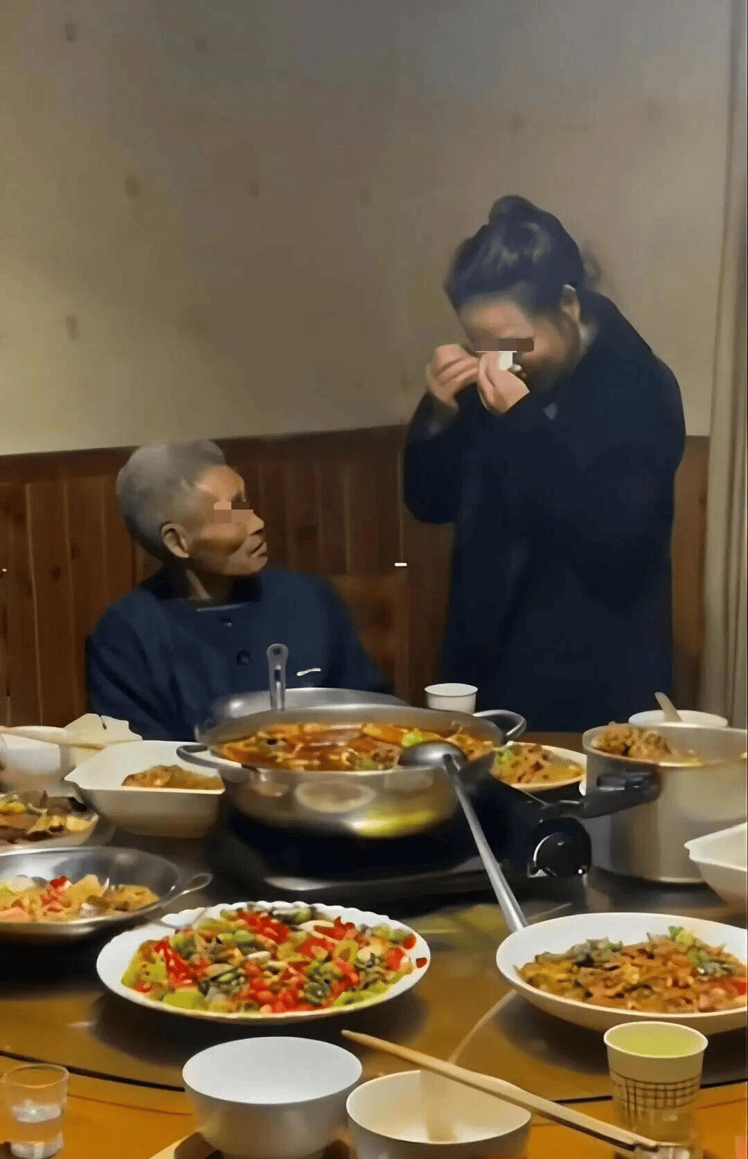 皇冠信用盘登1
_男子一次性收到11年工资38万元皇冠信用盘登1
，老板曾辩称“路遇乞讨好心收留，属自愿劳动”