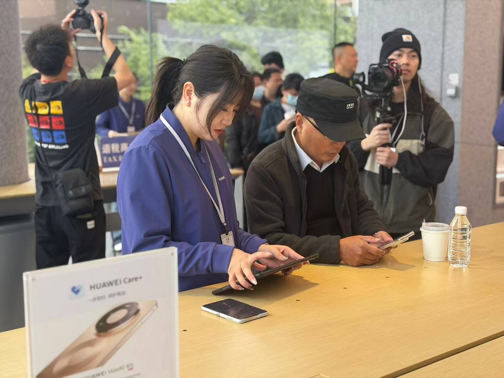 皇冠信用盘登
_直击华为Mate 80系列开售首日：排队热皇冠信用盘登
，Pro Max版本最受欢迎