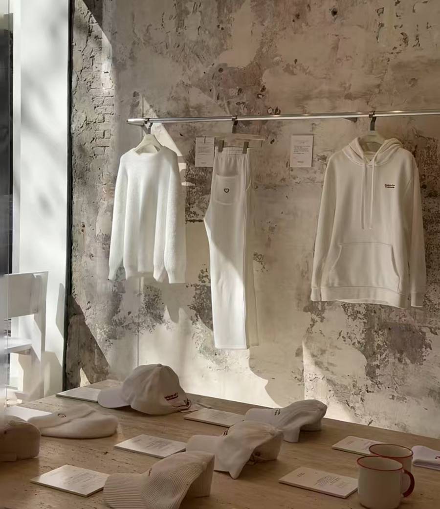 皇冠信用网会员注册网址_法国人在上海开店皇冠信用网会员注册网址，只卖白色衣服竟然火了丨上海滩上洋掌柜