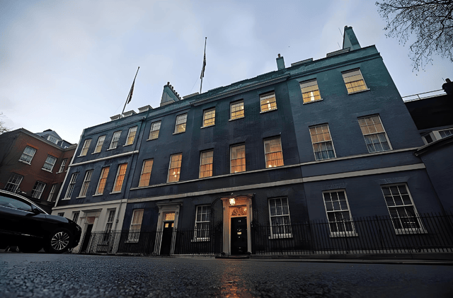 皇冠信用盘开户_最幼稚总统诞生皇冠信用盘开户！英国毫不留情地给了米莱一记响亮的“国际耳光”