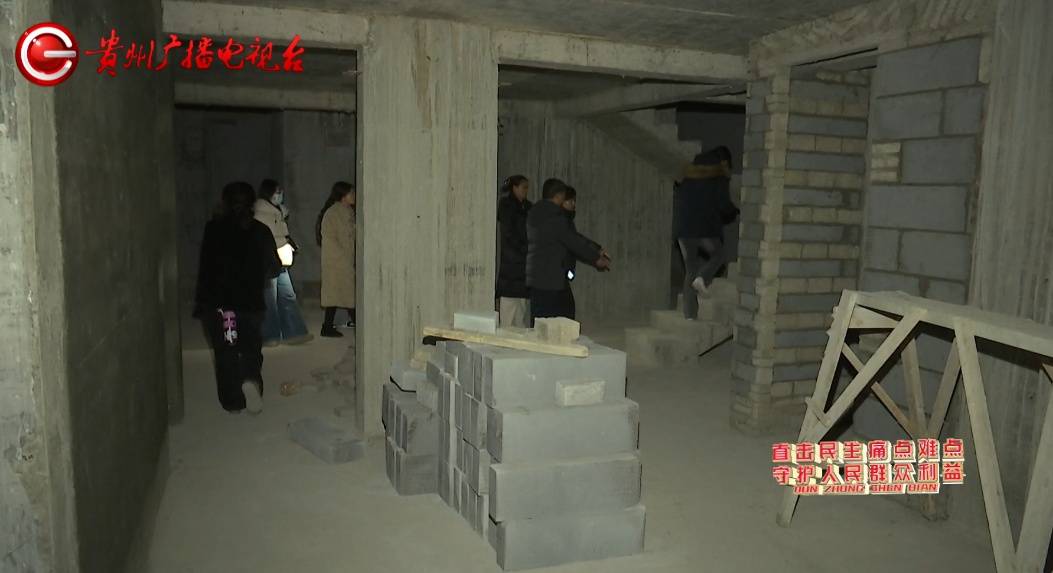 皇冠代理登3
_贵阳一小区停车场出现“暗门”皇冠代理登3
,打开后竟发现……业主:牵扯到33层楼住户的安全!