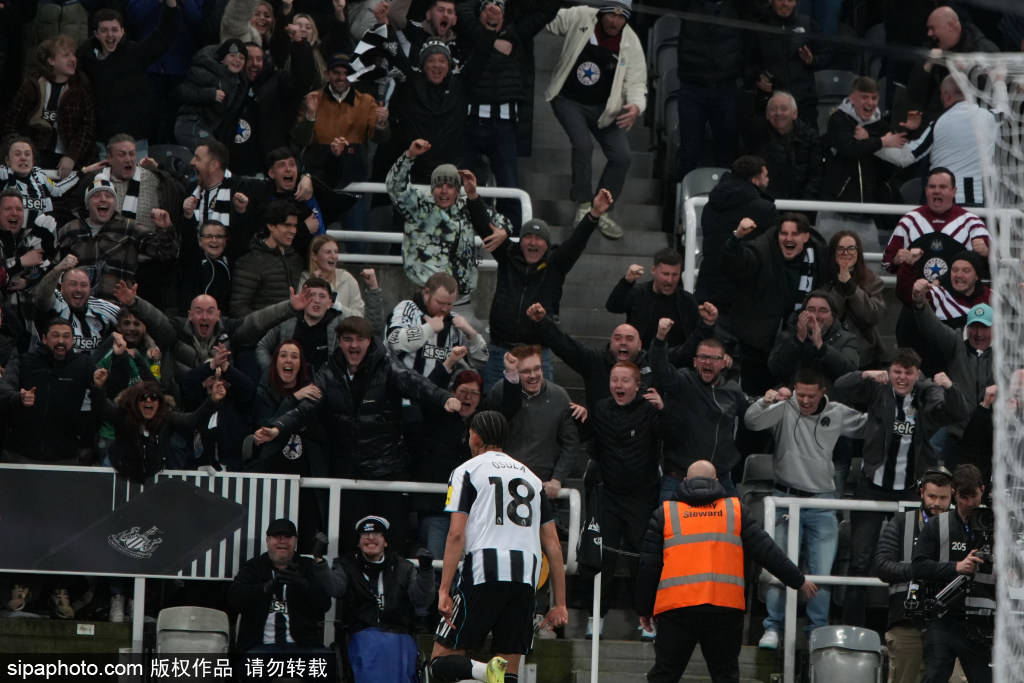 皇冠信用盘出租代理 _卡里克执教曼联的辉煌：英超拿分榜首皇冠信用盘出租代理 ，红魔重焕生机！